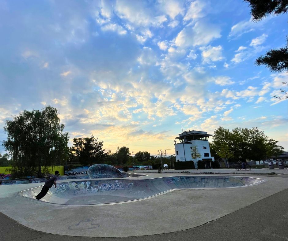 Skatepark Gleisdreieck Berlin Bowls - Germany