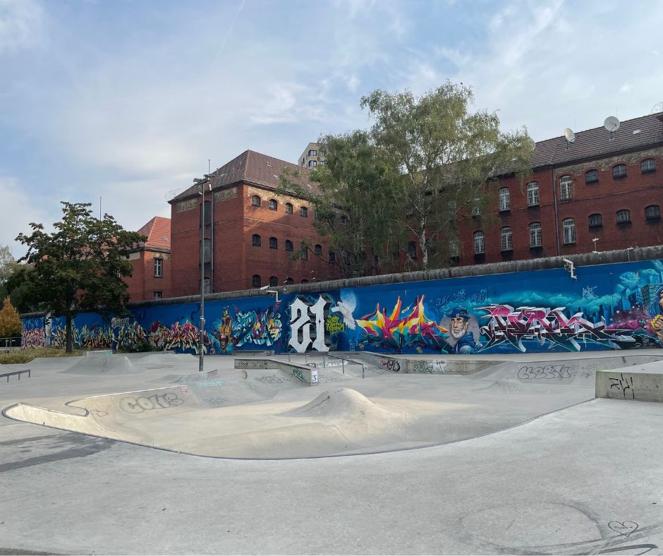 View 4 of the bowl